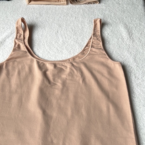 SKIMS Essential Scoop Neck Bodysuit in Sandstone - Picture 10 of 15